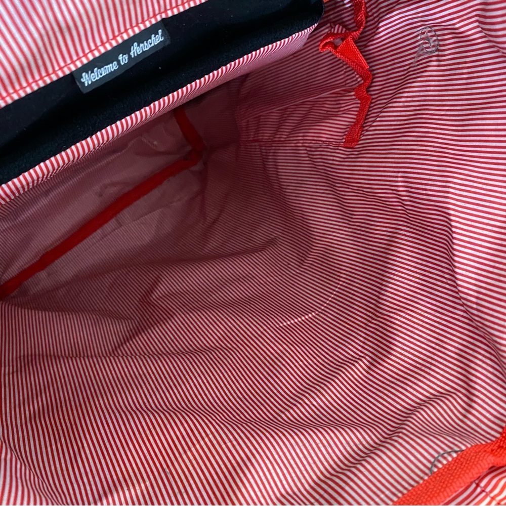 SOLD Herschel Grey Retreat Backpack - Picture 6 of 13